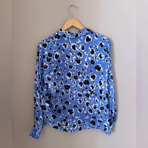 Zara Blue and Black Animal Print Blouse size Large - Picture 4 of 4